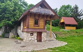 Domek w skale